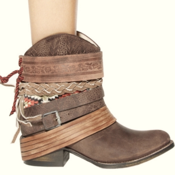 Freebird by Steven Shoes - Freebird MEZCAL Brown Bootie size 6